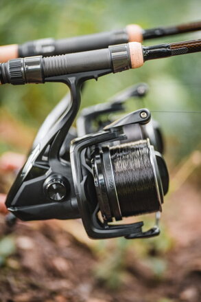 Távdobó orsó Giants Fishing Deluxe Reel FD 9000 + 8000 pótdob