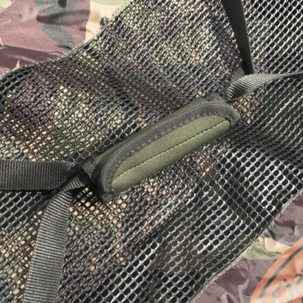 Pontybölcső Giants Fishing Luxury Camo Unhooking Mat Pontybölcső Giants Fishing Luxury Camo Unhooking Mat