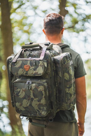 Giants Fishing Hátiszák Gaube Large Rucksack
